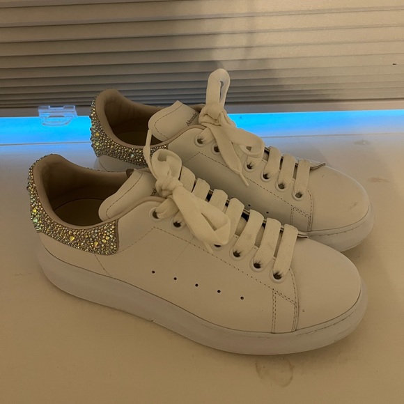 Alexander Mcqueen Oversized Crystal Embellished Sneaker - Picture 5 of 7